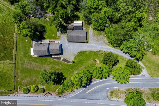 21 SPEEDWELL FORGE RD, Lititz, PA 17543