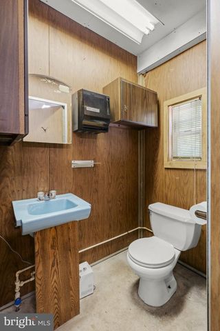 21 SPEEDWELL FORGE RD, Lititz, PA 17543