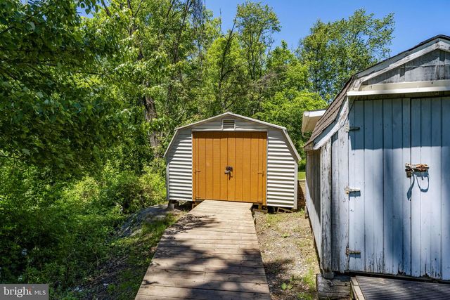 21 SPEEDWELL FORGE RD, Lititz, PA 17543