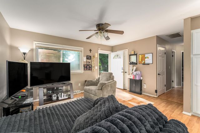 6373 N Tarrytown St, Park City, KS 67219