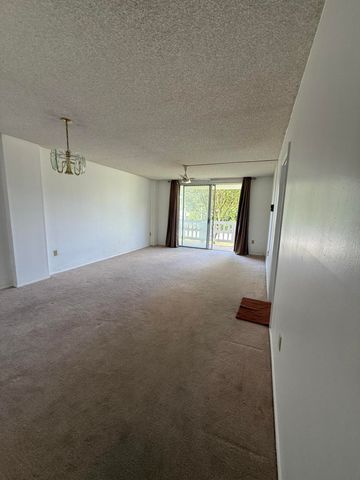 15600 NW 7TH Avenue 211, Miami, FL 33169