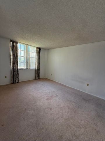 15600 NW 7TH Avenue 211, Miami, FL 33169