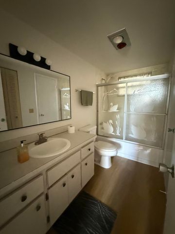 15600 NW 7TH Avenue 211, Miami, FL 33169