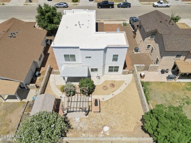 2916 PINO BLANCO Place, El Paso, TX 79938