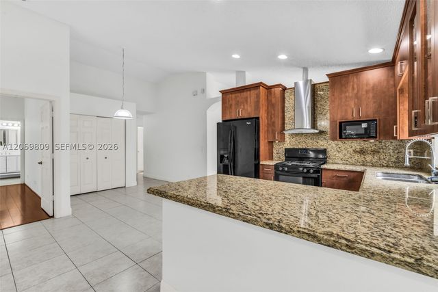 2230 NW 145th Ave, Pembroke Pines, FL 33028