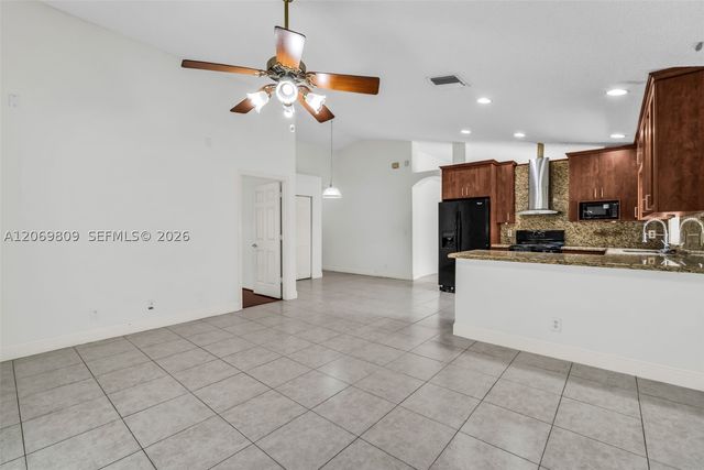 2230 NW 145th Ave, Pembroke Pines, FL 33028