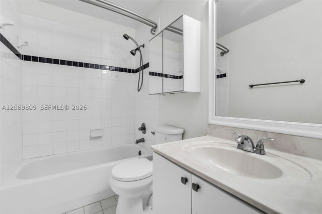 2230 NW 145th Ave, Pembroke Pines, FL 33028