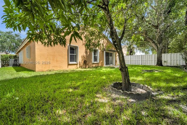 2230 NW 145th Ave, Pembroke Pines, FL 33028