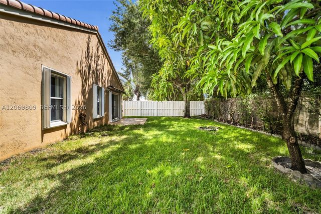 2230 NW 145th Ave, Pembroke Pines, FL 33028