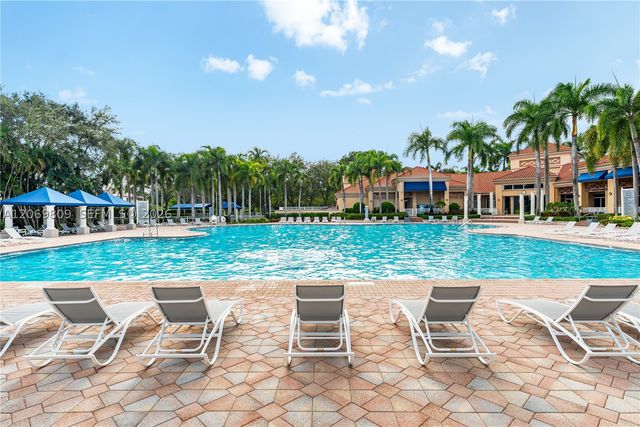 2230 NW 145th Ave, Pembroke Pines, FL 33028