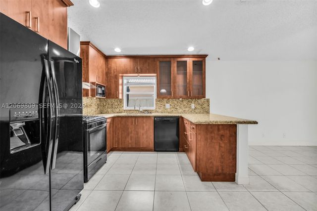 2230 NW 145th Ave, Pembroke Pines, FL 33028
