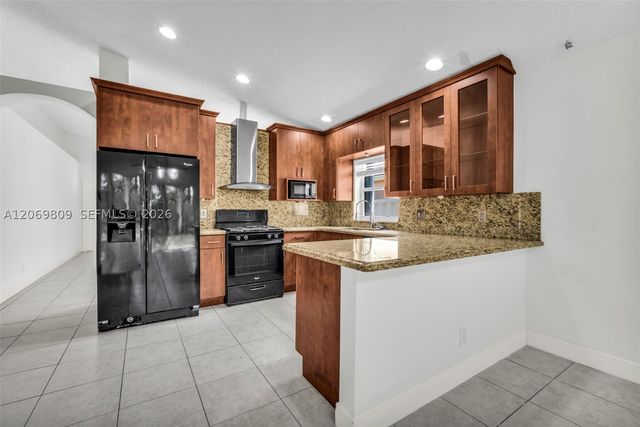 2230 NW 145th Ave, Pembroke Pines, FL 33028