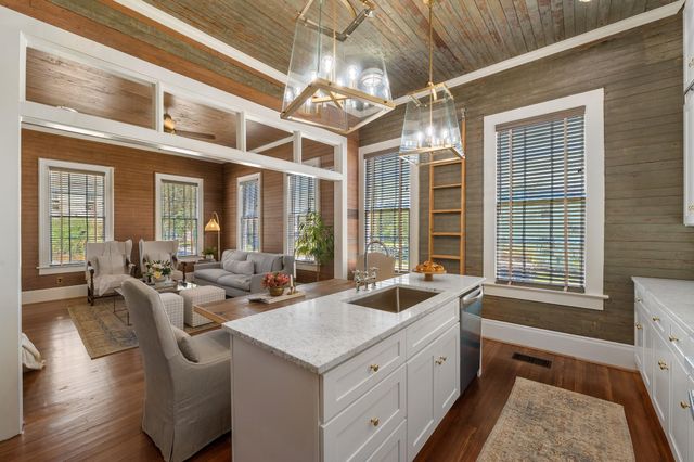 1123 32nd Street, Galveston, TX 77550