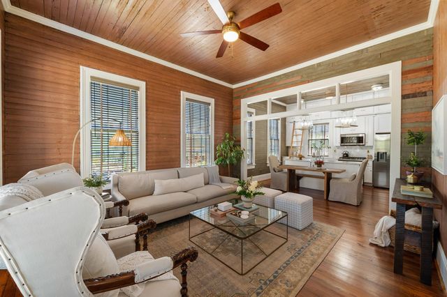 1123 32nd Street, Galveston, TX 77550