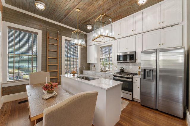 1123 32nd Street, Galveston, TX 77550