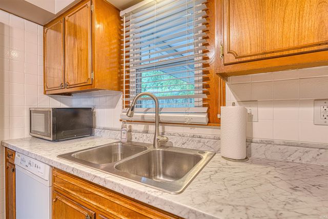 861 N Helfrich Avenue, Evansville, IN 47720