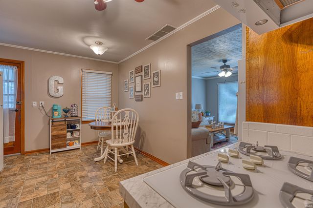 861 N Helfrich Avenue, Evansville, IN 47720