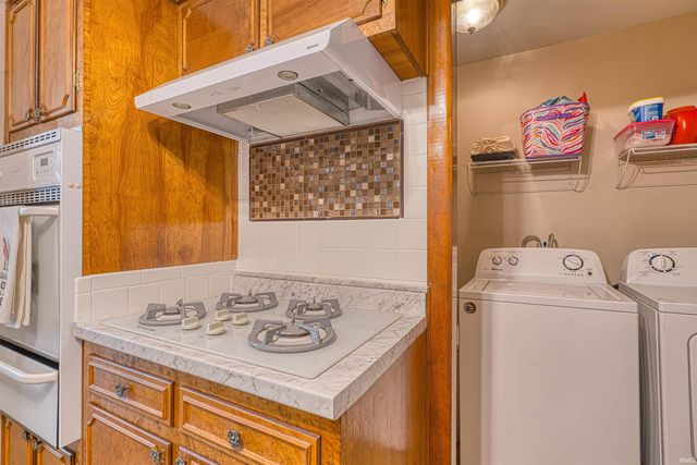 861 N Helfrich Avenue, Evansville, IN 47720