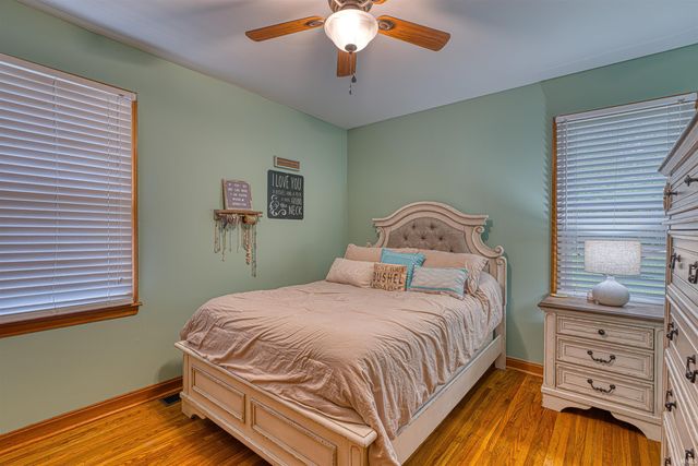 861 N Helfrich Avenue, Evansville, IN 47720