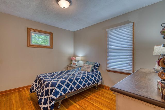 861 N Helfrich Avenue, Evansville, IN 47720