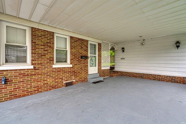 861 N Helfrich Avenue, Evansville, IN 47720
