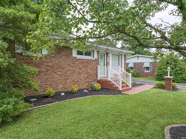 861 N Helfrich Avenue, Evansville, IN 47720