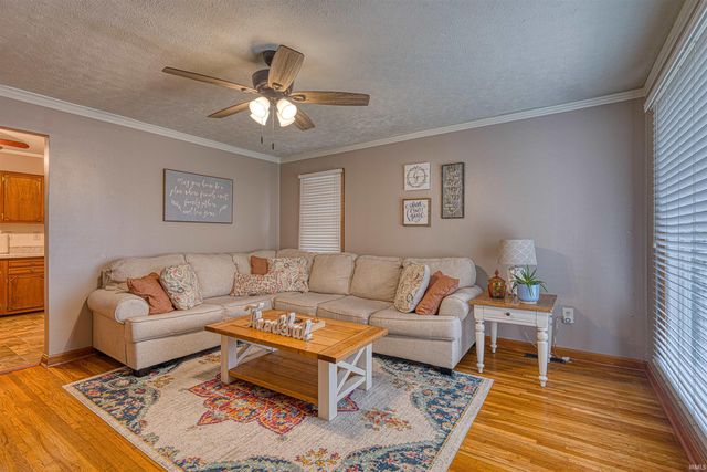 861 N Helfrich Avenue, Evansville, IN 47720