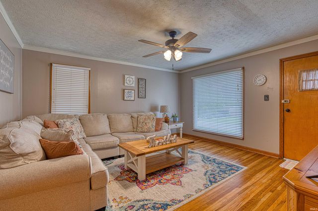 861 N Helfrich Avenue, Evansville, IN 47720