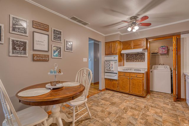 861 N Helfrich Avenue, Evansville, IN 47720