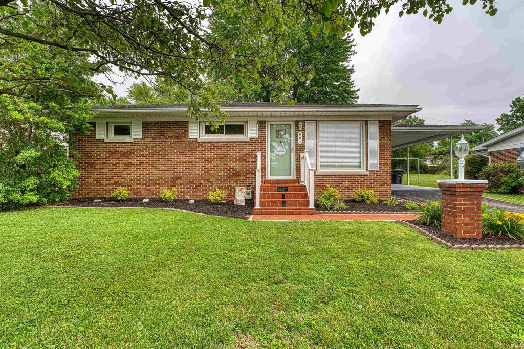 861 N Helfrich Avenue, Evansville, IN 47720