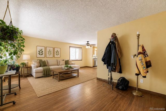 9400 W Burgundy Avenue, Littleton, CO 80123