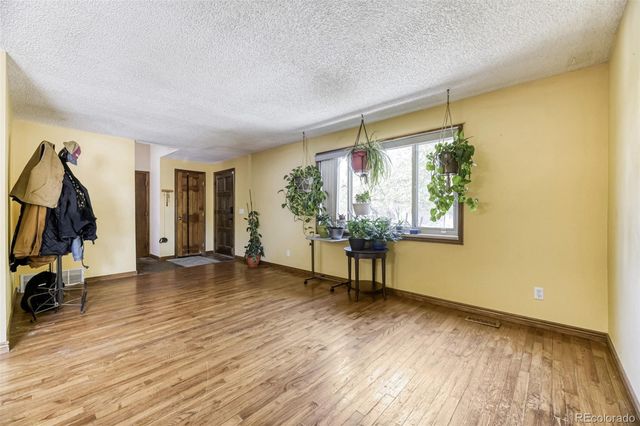 9400 W Burgundy Avenue, Littleton, CO 80123