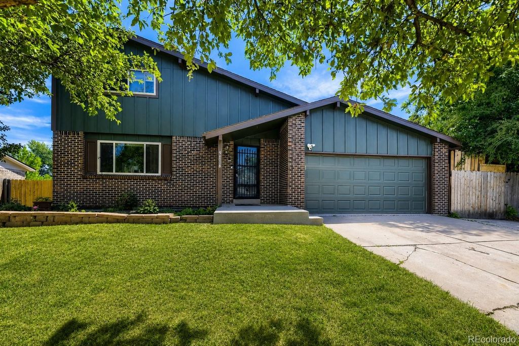 9400 W Burgundy Avenue, Littleton, CO 80123