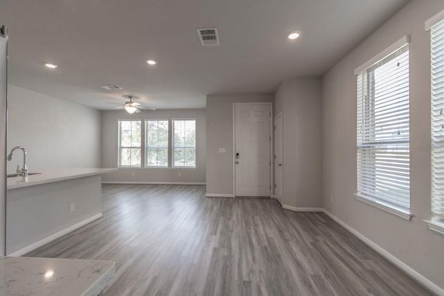 2033 Hat Bender LOOP, Round Rock, TX 78664