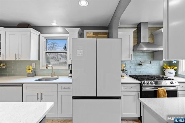 4 Patton Place, Dumont, NJ 07628