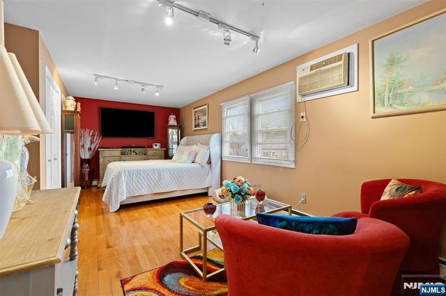 4 Patton Place, Dumont, NJ 07628