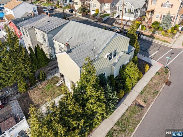 4 Patton Place, Dumont, NJ 07628