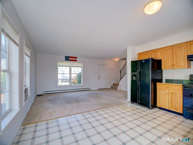 6 Mettler Street, Woodbridge, CT 06525