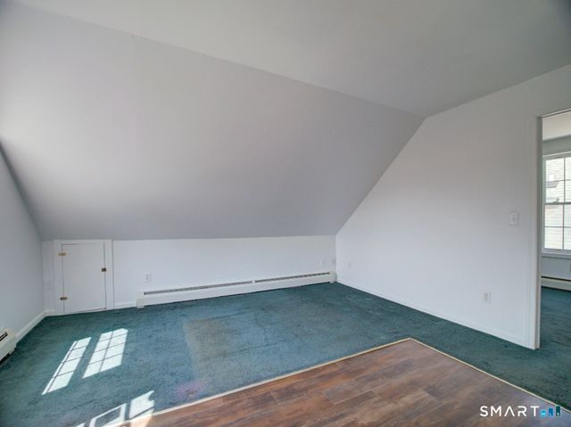 6 Mettler Street, Woodbridge, CT 06525