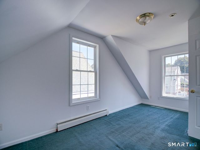 6 Mettler Street, Woodbridge, CT 06525