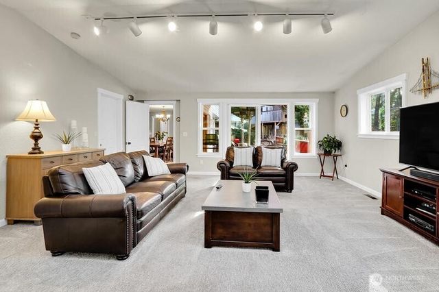 21414 2nd Avenue SE, Bothell, WA 98021