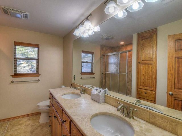420 7th ST, Marble Falls, TX 78654
