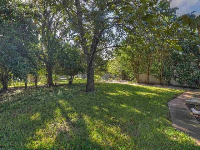 420 7th ST, Marble Falls, TX 78654
