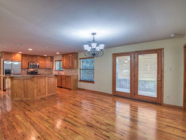 420 7th ST, Marble Falls, TX 78654