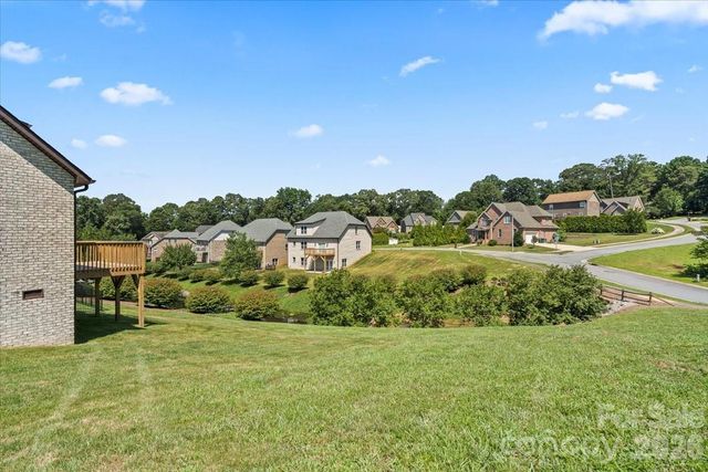 1033 12th Avenue Drive NW, Hickory, NC 28601