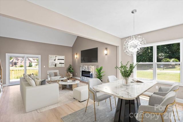 1033 12th Avenue Drive NW, Hickory, NC 28601