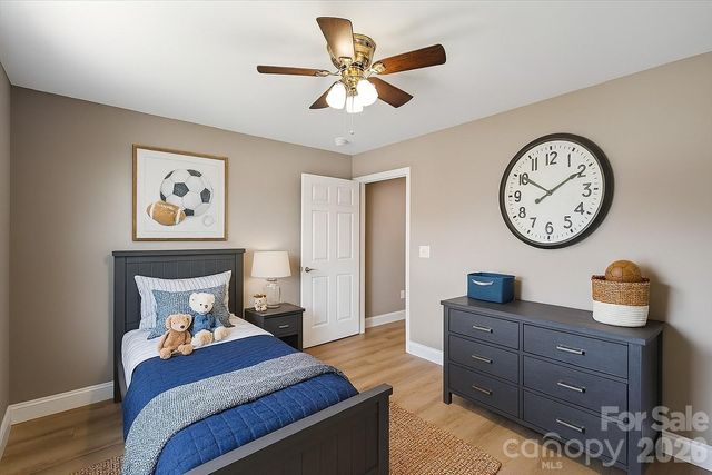 1033 12th Avenue Drive NW, Hickory, NC 28601