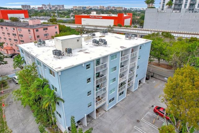 2920 SW 28th Ter 207, Miami, FL 33133