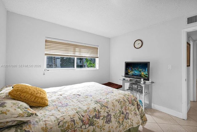 2920 SW 28th Ter 207, Miami, FL 33133