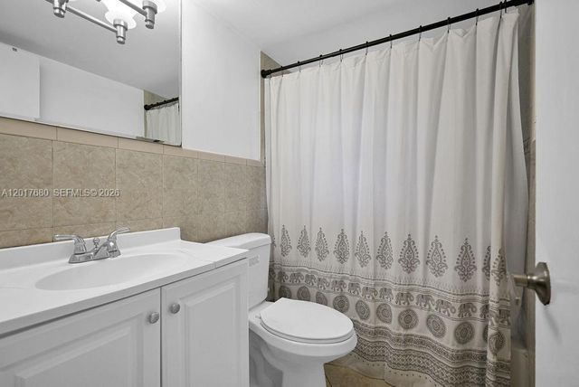 2920 SW 28th Ter 207, Miami, FL 33133
